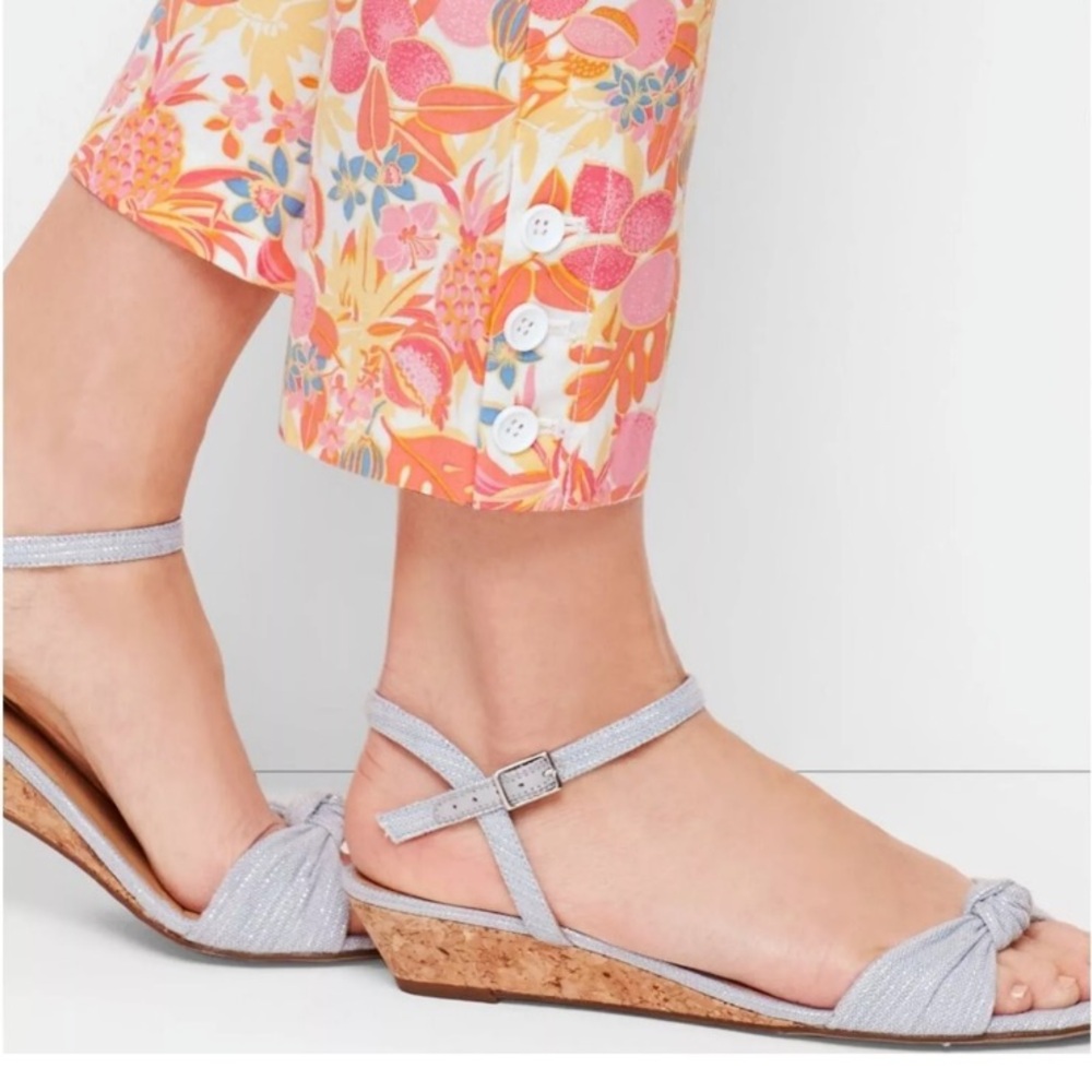 Talbots Perfect Crop Pants in Fruit & Flowers Print Women’s 10 Petite - Picture 4 of 12